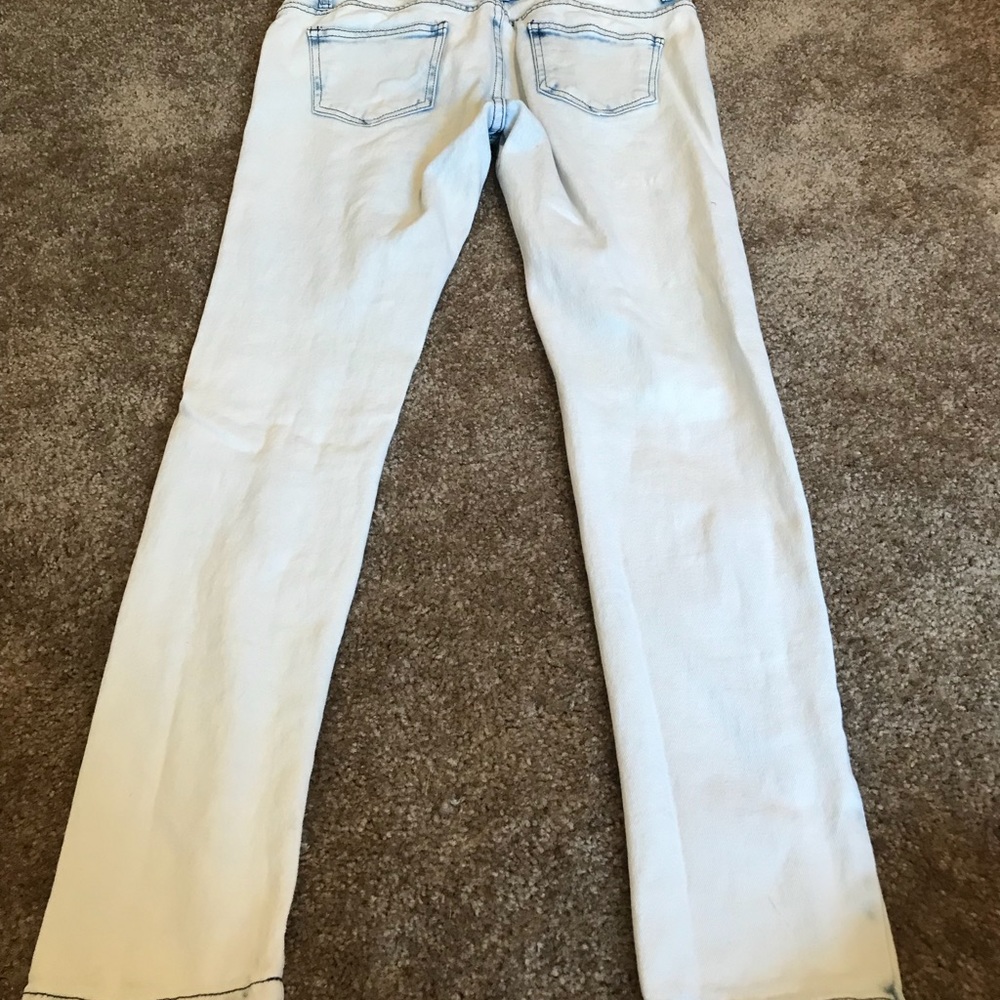 Destroyed jean - Picture 7 of 7